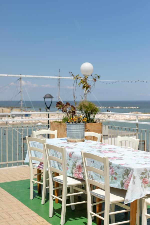 Hotel Villa Maris リミニ エクステリア 写真